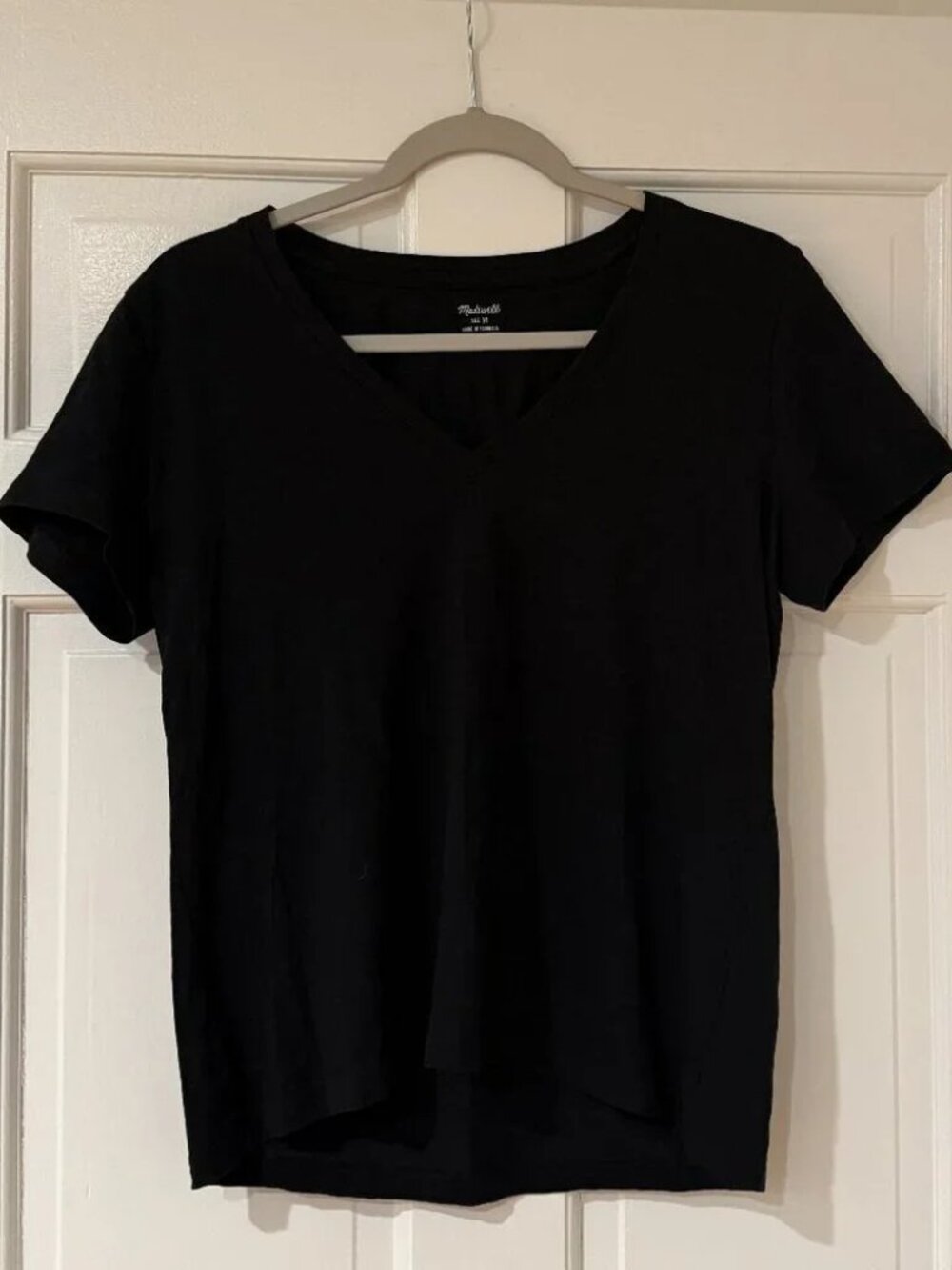 Madewell Women's Short Sleeve V-Neck Tee -- Medium